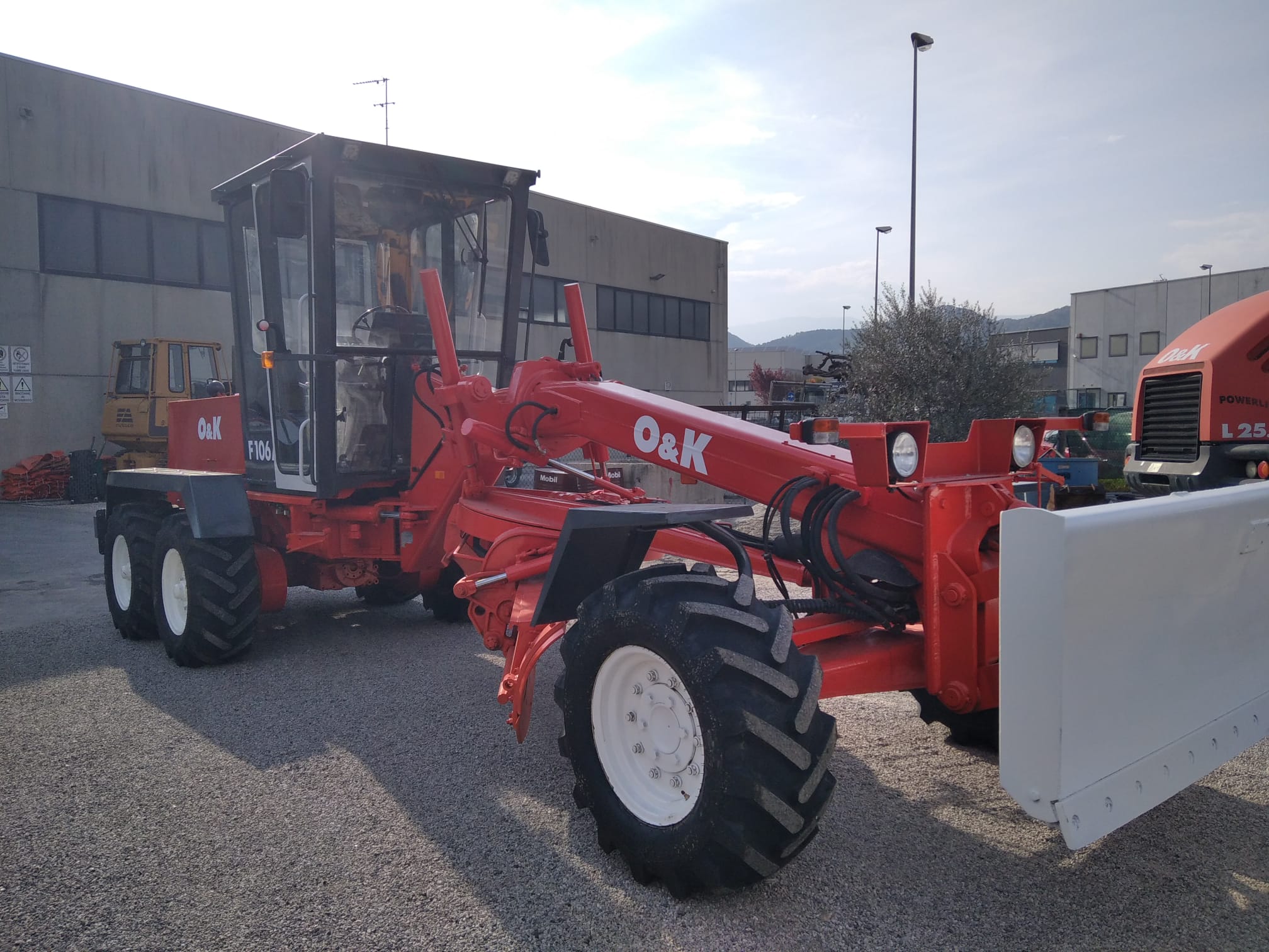 PLAVIS MACCHINE S.r.l.| Noleggio e vendita macchine operatrici